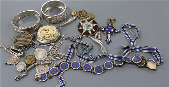 Assorted jewellery including Victorian silver hinged bangle, a sterling bangle, silver brooches, micro mosaic etc.